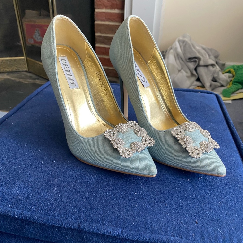 Cape Robbin size 6.5 denim heels.
